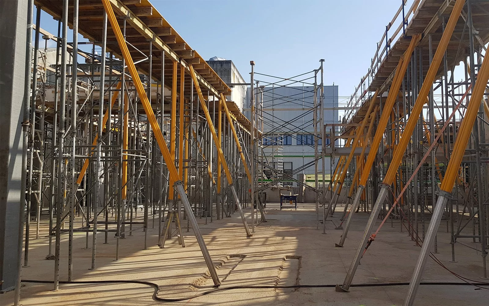 Pfaeffikon_Neubau-Huber-Suhner_web1