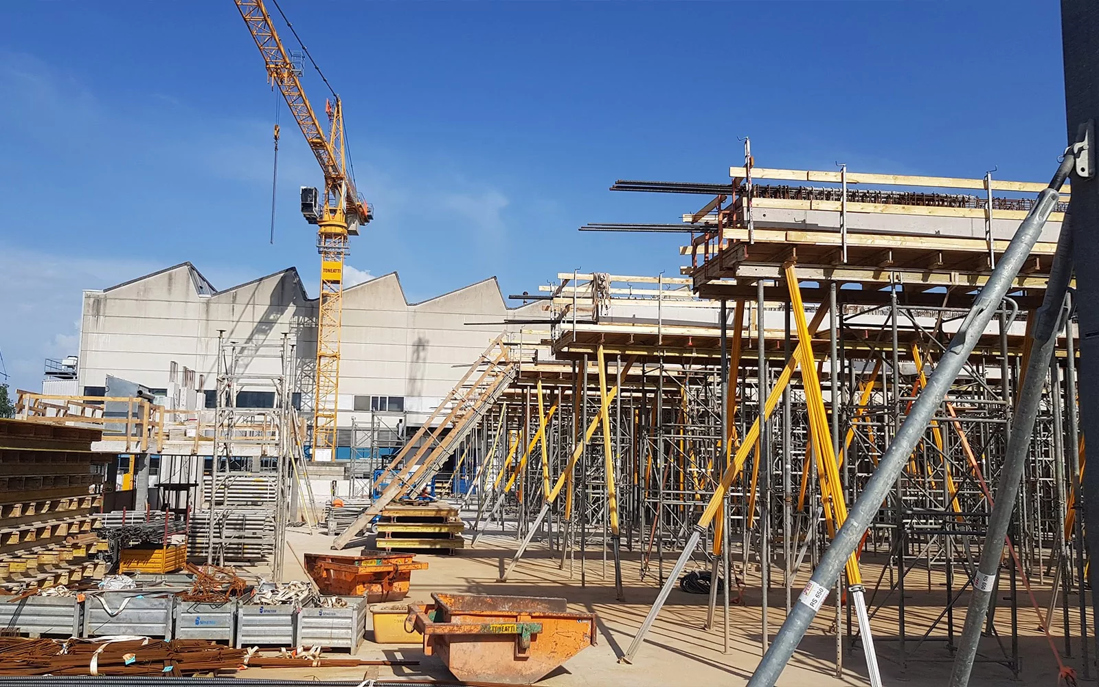 Pfaeffikon_Neubau-Huber-Suhner_web2